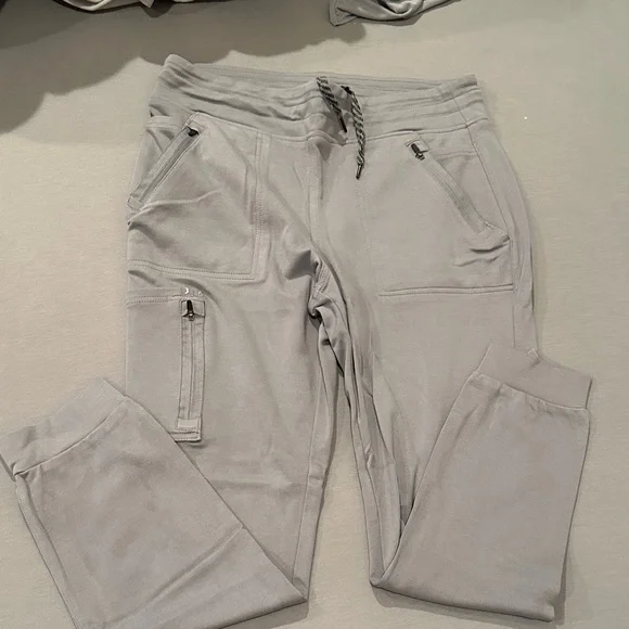 Women’s Gray Jogger scrub Pants - Picture 1 of 1